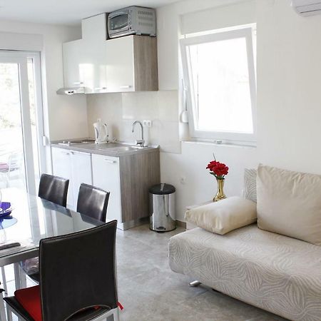 Pearl Of Novalja Apartment Exterior photo